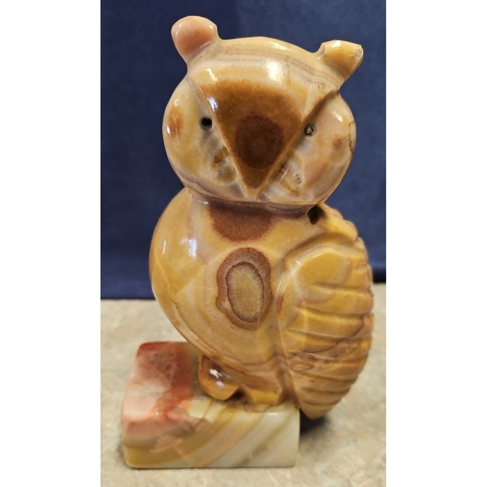 Hand Carved Owl Figurine (Onyx/Agate/Calcite ?) 5 3/4" Height x3 3/4" wide